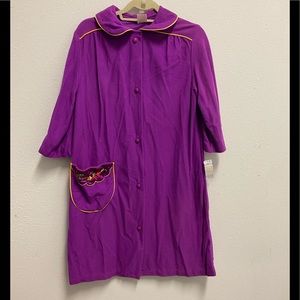 Vintage Maas Brothers Women's Robe 
Size 12 
New With Tags